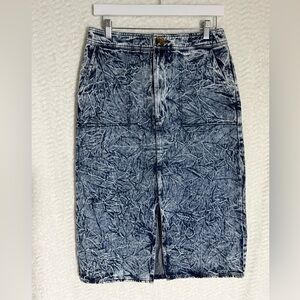 Who What Wear Indigo Denim Skirt NWT. Size 8. 100% cotton and it feels good 😊